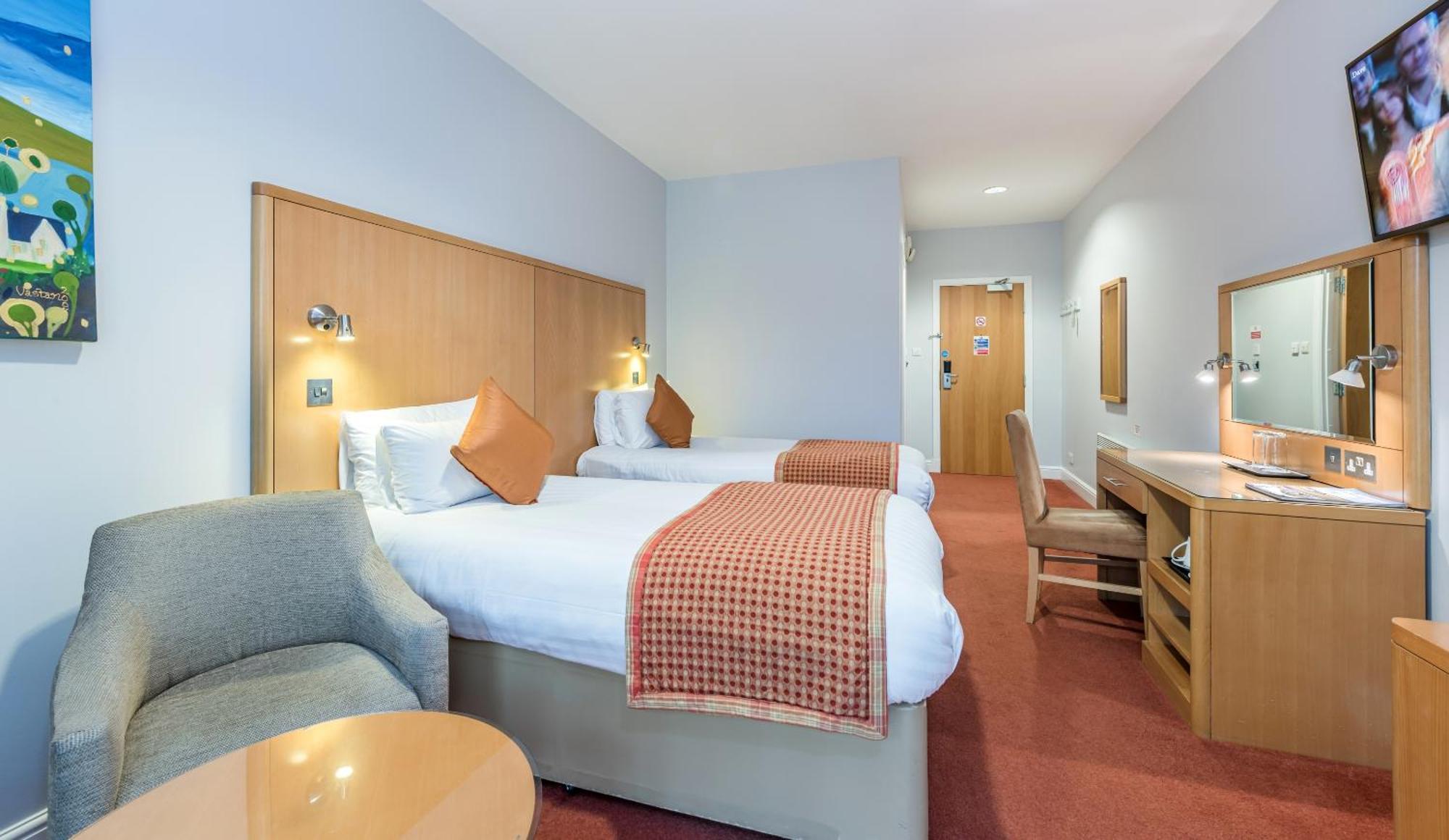 High Range Lodge Hotel Авимор Екстериор снимка