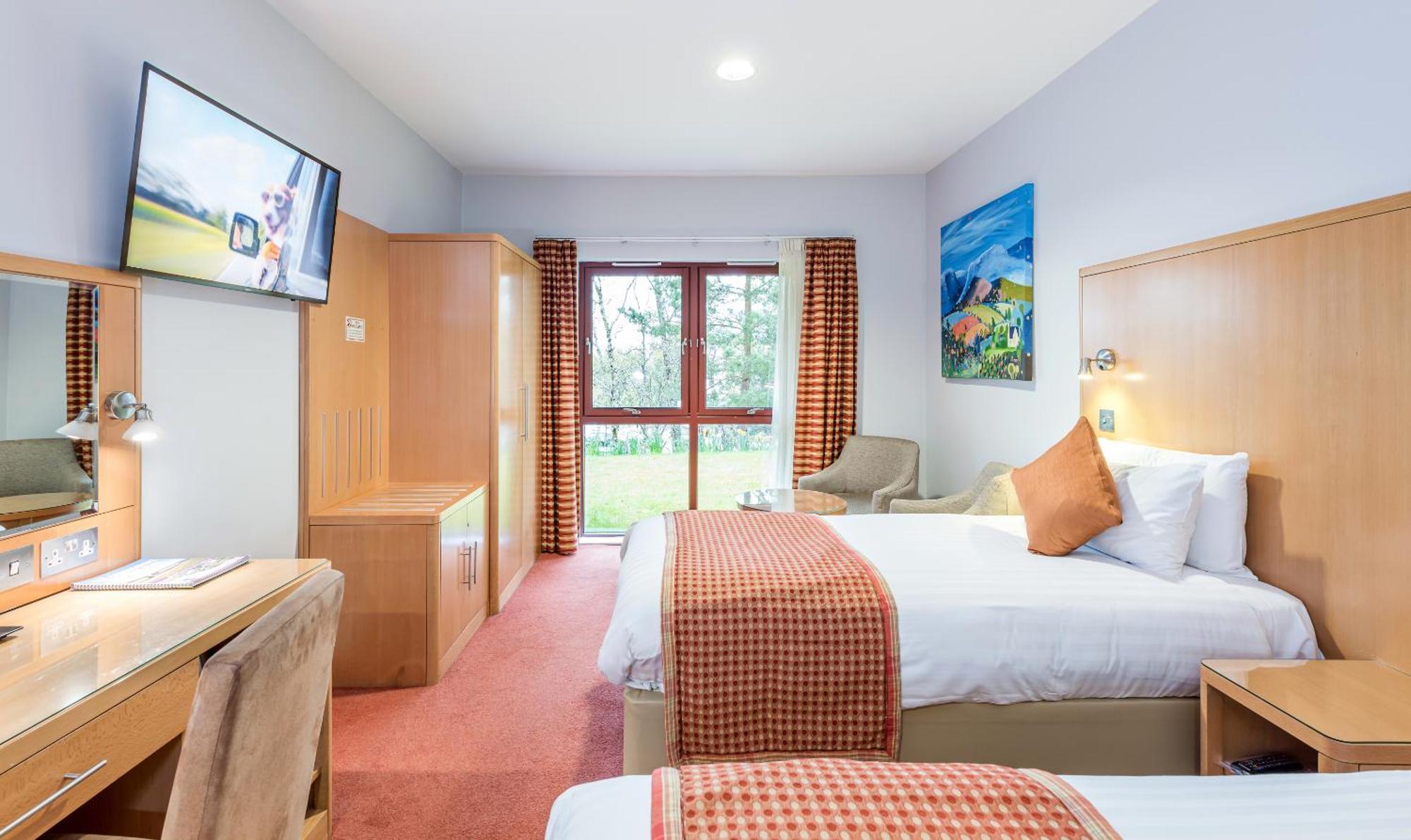 High Range Lodge Hotel Авимор Екстериор снимка