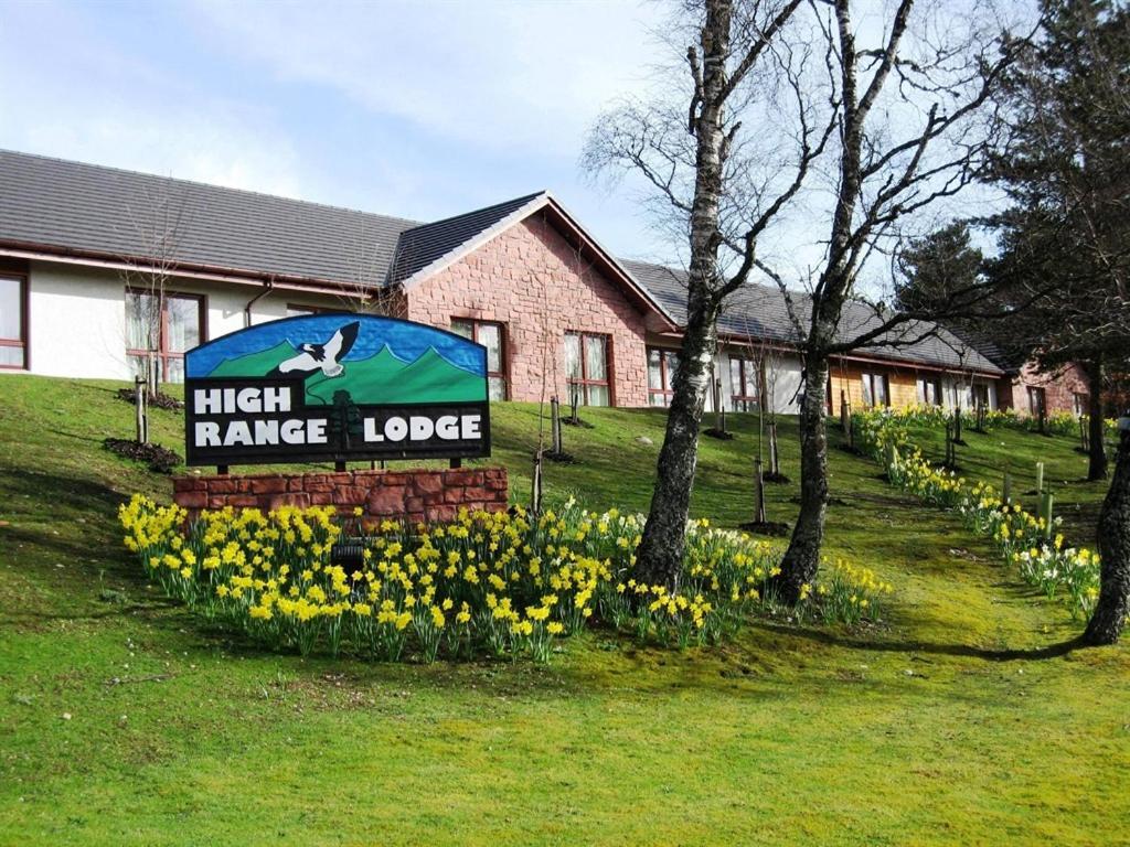 High Range Lodge Hotel Авимор Екстериор снимка
